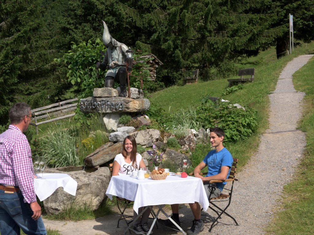 Bergfruehstueck-Sommer-Kristbergbahn-Patrick-Saely-075.jpg