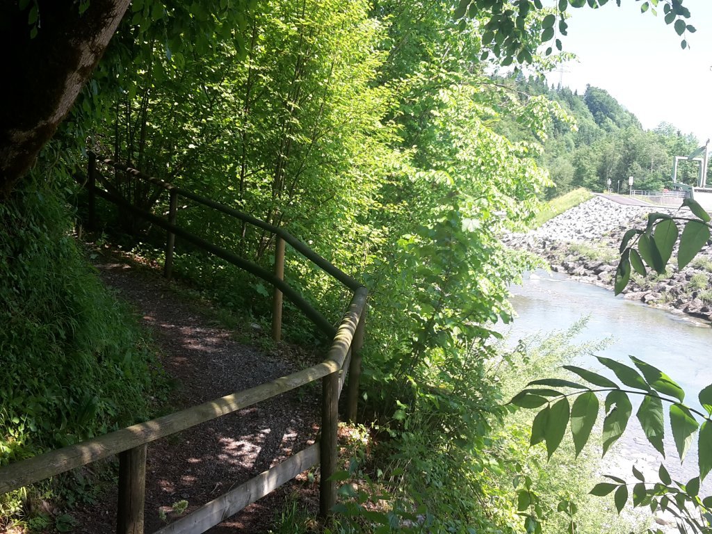 Weg nach Schwarzenberg vom Stausee